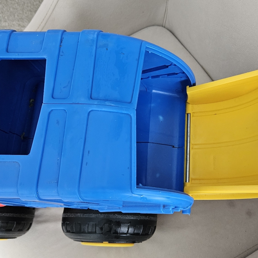 Vintage (1999) Tonka Jr Garbage Truck. By Hasbo. - Picture 7 of 11